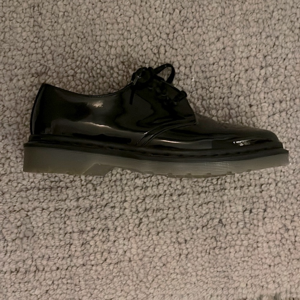 Doc Marten Pointed toe patent oxfords 6 UK, 39 EU and 8 US